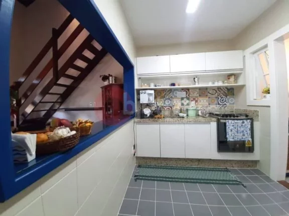 Imagem Casa com 2 dormitórios à venda, 95 m² por R$ 390.000,00 - Peró - Cabo Frio/RJ