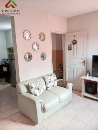 Imagem Apartamento à venda em Jaboatão dos Guararapes-PE, bairro Candeias, 3 quartos, 2 salas, 2 banheiros, 70m² de área. Aproveite!