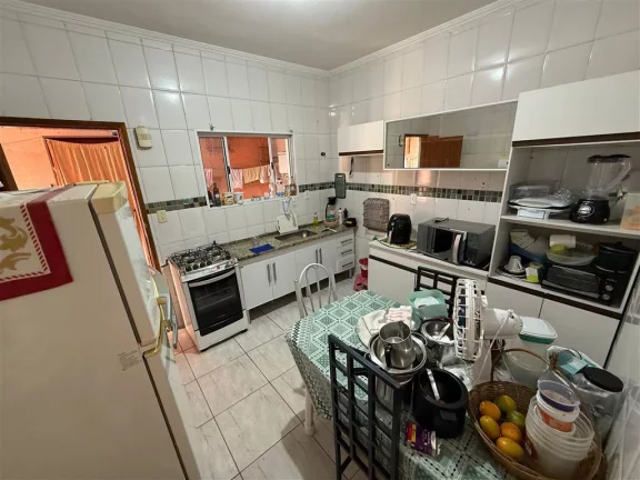 Imagem CASA COM 100 m² - QUIETUDE - PRAIA GRANDE SP