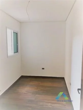 Imagem SANTO ANDRÉ Apartamento sem condomínio 49,5M², 2 dormitorios, 1 vaga ótima localização e valor !!!
