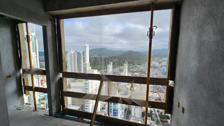 Imagem Apartamento com 04 suítes no Centro de Balneário Camboriú