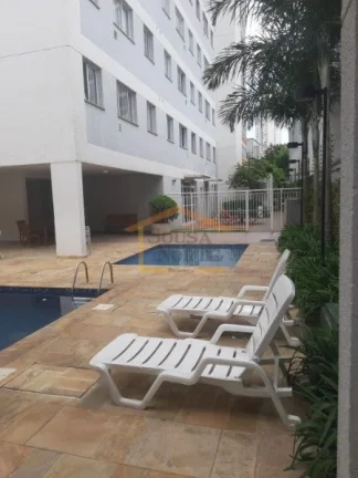 Imagem Apartamento 2 dormitórios, sala, cozinha com armários, banheiro, sem vaga de garagem. 34m².

Cond...