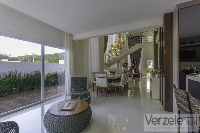 Imagem Casa em Condomínio para Venda em Camboriú / SC no bairro Santa Regina