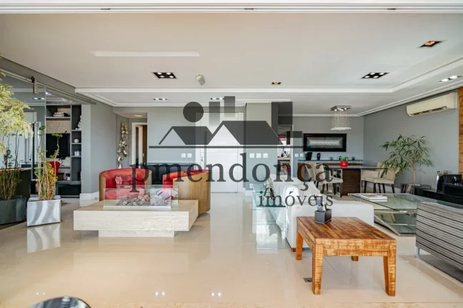 Imagem Apartamento na Vila Romana com, 4 dormitórios (3 suítes) e 3 vagas.
