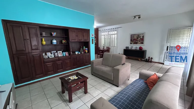 Imagem Casa Comercial na Freguesia