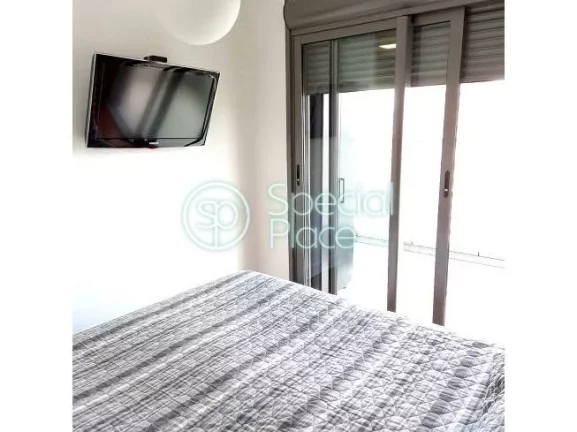 Imagem Ótimo apartamento com 115m² em Moema Pássaros Moderno, andar alto, muita luz natural Living com v...