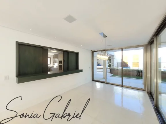 Imagem Casa de luxo no Condomínio Alpes de Vinhedo: 4 quartos, 4 suítes, 3 salas, 6 banheiros, 10 vagas, 566,90m². Venha conhecer! Imagem Casa de luxo no Condomínio Alpes de Vinhedo: 4 quartos, 4 suítes, 3 salas, 6 banheiros, 10 vagas, 566,90m². Venha conhecer!