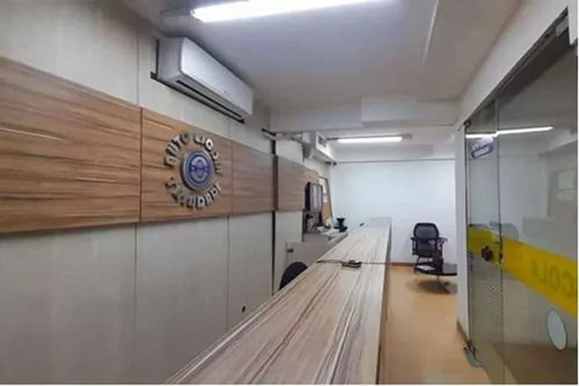 Imagem 3 lojas em Galeria próximo ao metro Copacabana, com total de 83m²