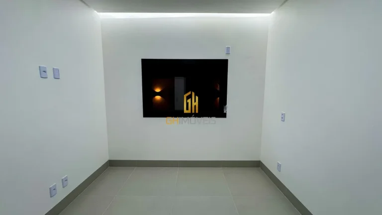 Imagem CA1593Belíssima casa de alto padrão com 4 quartos sendo 2 suítes A casa possui - 4 suítes, sendo...