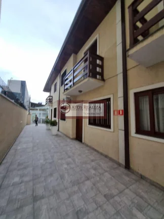 Imagem Oportunidade Exclusiva no Campo Grande a Venda. Vendo Sobrado em Condomínio fechado na Sabará região de campo grande, São 3 Dormitórios, sendo 1 Suíte, todos com Armários, cozinha planejada, 2 vagas fixas subterrâneas, Churrasqueira e Quintal. Valor de Su