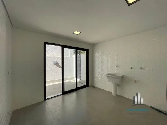 Imagem Belíssima Casa no Aphaville 3 de 310m² com 3 Suítes e 6 Vagas