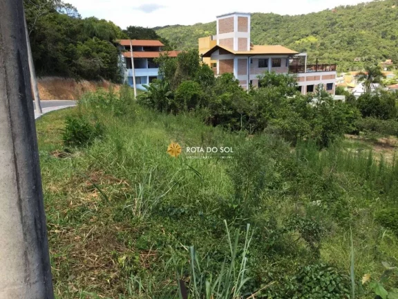 Imagem Terreno amplo à Venda em Quatro Ilhas Bombinhas SC