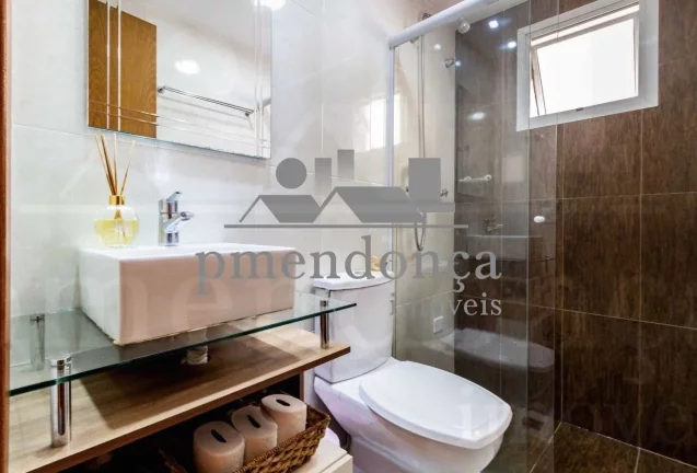 Imagem Apartamento á venda em Pinheiros com 3 quartos ( 1 suíte ) e 2 vagas, 93m²