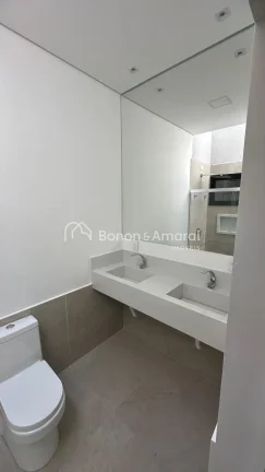 Imagem Apresentamos uma residência única, com acabamento de primeira linha e soluções inovadoras, pensa...