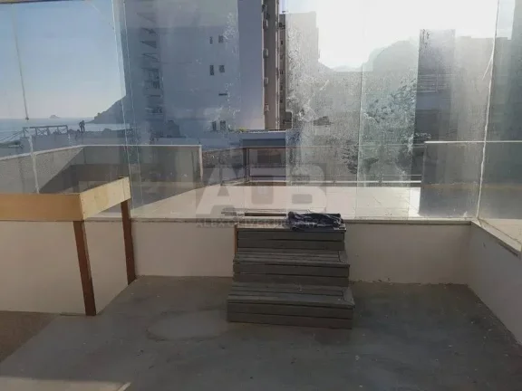 Imagem Cobertura Duplex à venda no Leblon, 4quartos, 326m2, 3vagas, vista mar!