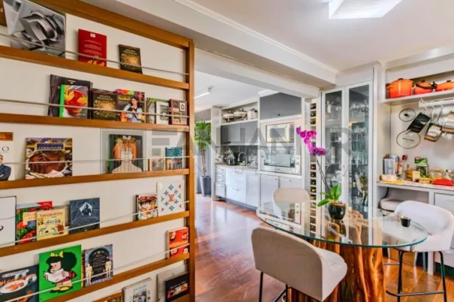 Imagem Apartamento com varanda locação em São Paulo-SP, Alto de Pinheiros: 3 quartos, 3 suítes, 4 salas, 5 banheiros, 4 vagas, 220m². Venha conhecer!
