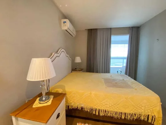 Imagem Apartamento frente mar com 3 suítes sendo 1 master e 2 vagas de garagem - Centro de Navegantes/SC