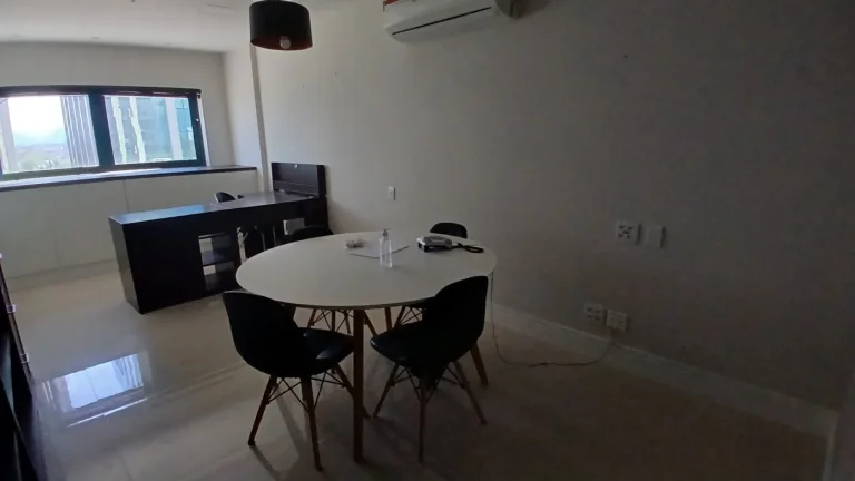 Imagem Sala Comercial para Locação em Rio de Janeiro, Barra da Tijuca, 1 banheiro, 1 vaga