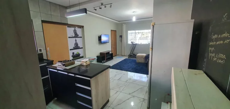 Imagem Casa Terrea Reformada com 111m² 2 Dormitorios e 5 Vagas de Garagens