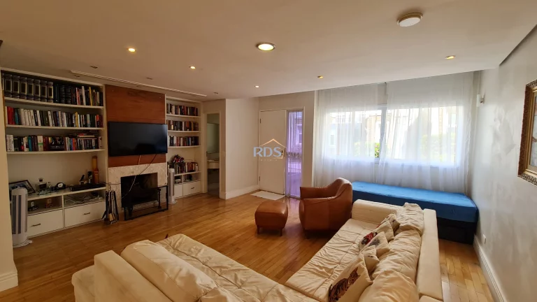 Imagem Vende casa em condomínio fechado na Vila Andrade