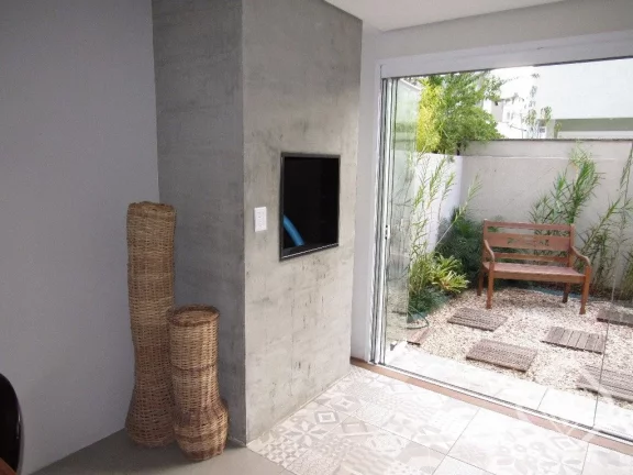 Imagem Casa moderna no Jardins do Prado

3 dormitórios, suíte com closet, pátio e segurança 24 horas

B...