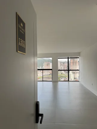 Imagem Apartamento à venda em Itapema, Meia Praia, com 3 quartos, 115m2