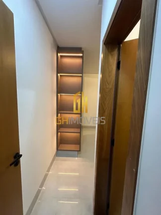 Imagem CA129

Casa com 3 quartos no Moinho dos Ventos, em terreno com 360m² com 223m² de área construíd...