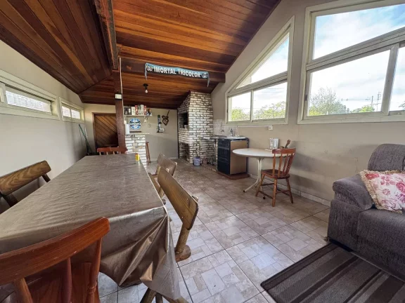 Imagem Casa 160m2, 3 quartos sendo 1 suíte, Rua Hergasto Crespo, Sapucaia do Sul