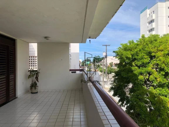 Imagem Casa de 1º andar com Edícula, no Bessa a menos de 250m da praia - CA0163