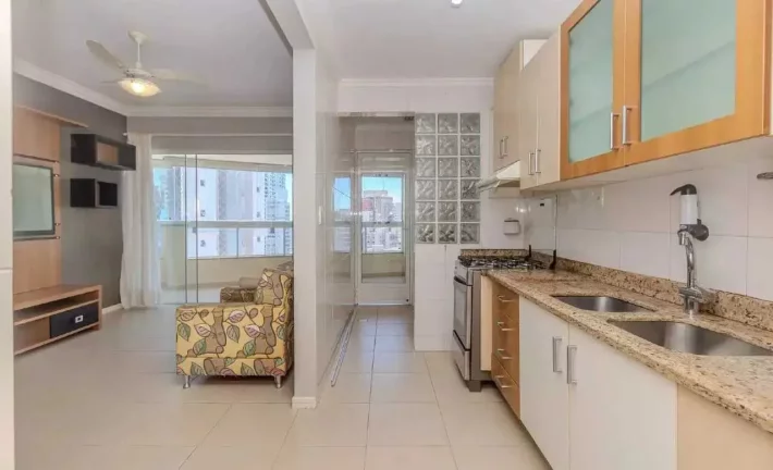 Imagem Apartamento com 3 dormitórios sendo 1 suíte e 2 vagas em Balneário Camboriú/SC