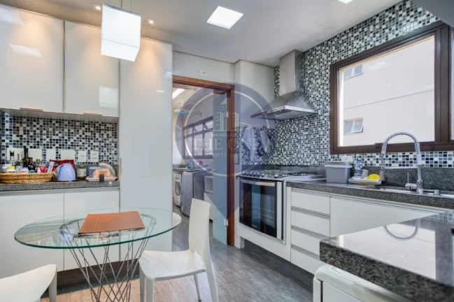 Imagem Apartamento de luxo com 4 quartos e 3 suítes em Perdizes, São Paulo - 192m² e 3 vagas de garagem!