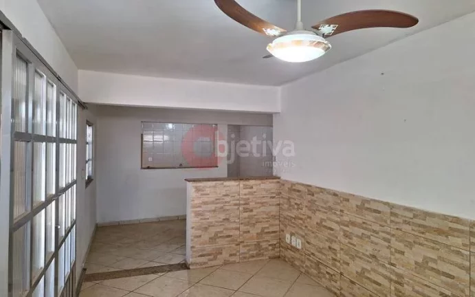 Imagem Prédio amplo e espaçoso para venda no Jacaré em Cabo Frio.