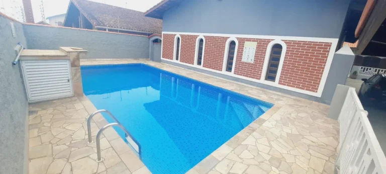 Imagem Casa para Venda em Itanhaém, Parque Augustus, 5 dormitórios, 1 suíte, 3 banheiros, 4 vagas