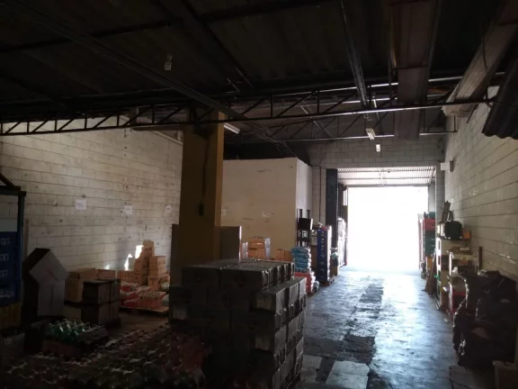 Imagem Excelente Barracão Comercial 128 m² de construção no Bairro Serra Verde. 02 banheiros, 01 sala. ...