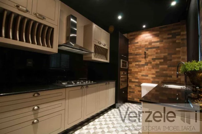 Imagem Apartamento 4 ou + dormitórios para Venda em Balneário Camboriú / SC no bairro Barra Sul