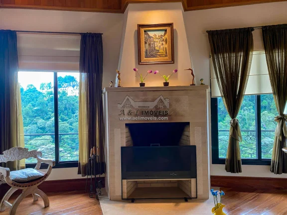 Imagem Casa à venda em Campos do Jordão – Com 5 suítes no Alto do Capivari
