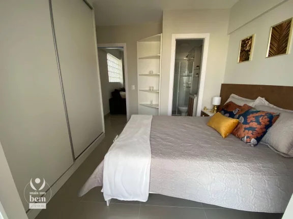 Imagem Apartamento mobiliado com 1 suíte com sacada à venda por R$ 365.000 - Centro - Curitiba/PR