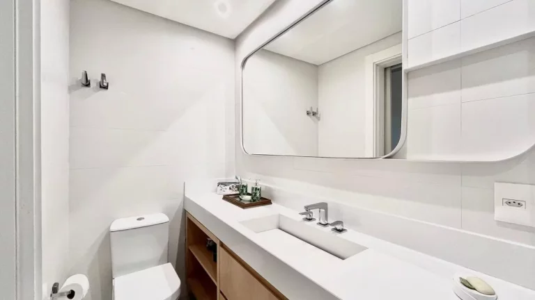 Imagem Apartamento à venda, com 4 quartos, 215m²