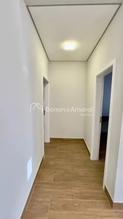 Imagem Localizada no condomínio Santorini, um dos mais desejados de Paulínia/SP, esta casa oferece o equi...