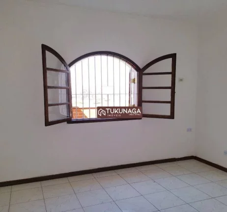 Imagem Sobrado com 4 quartos para alugar, 380 m² por R$ 5.893/mês - Vila Hermínia - Guarulhos/SP