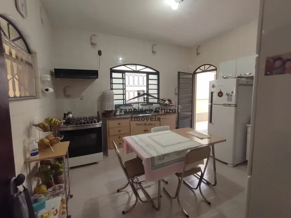 Imagem Casa à venda no bairro Parque das Arvores - Guaratinguetá/SP