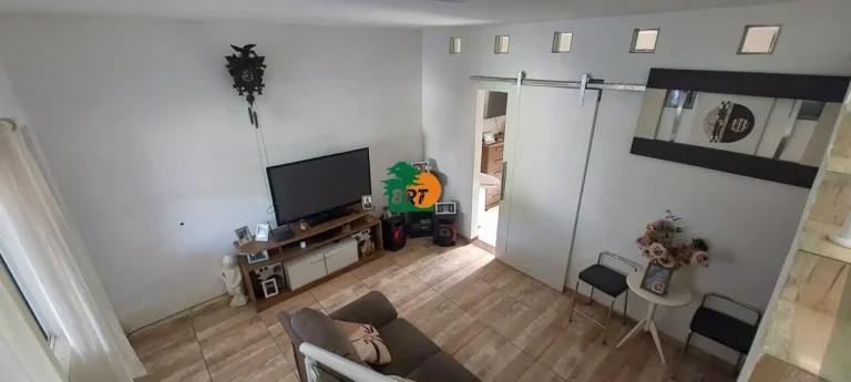 Imagem Casa para Venda em São Roque, Centro (mailasqui), 2 dormitórios, 1 suíte, 2 banheiros, 3 vagas