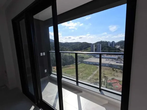 Imagem Apartamento com 2 dormitórios sendo 1 suíte e 2 vagas de garagem na Praia Brava/SC