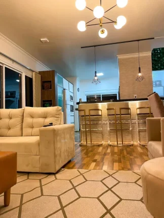 Imagem Venda de Sobrado de Alto Padrão no Clube Náutico, Toledo-PR: 3 Quartos, 1 Suíte, 2 Salas, 3 Banheiros, 4 Vagas, 193m².