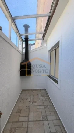 Imagem Casa em condomínio com 55 m², composta por 2 suítes (uma com varanda, as duas suítes ainda vão ...