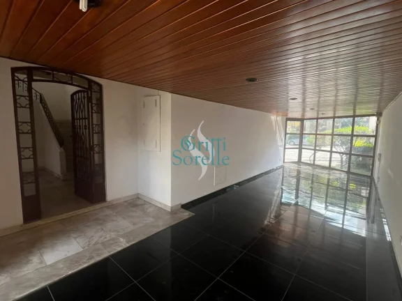 Imagem Sobrado Comercial/Residencial à Venda em Jardim América - São Paulo/SP.