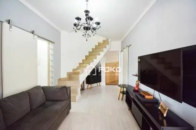 Imagem Sobrado Comercial com 3 Quartos para alugar, 220m² - Vila Galvão