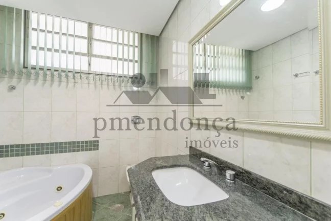 Imagem Apartamento à venda na Rua Itacolomi com 3 quartos ( 1 suíte ) e 2 vagas, 143m2