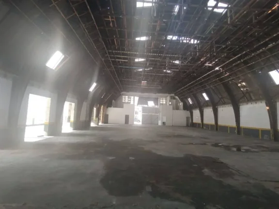 Imagem Galpão para Alugar com 944m² e 70 vagas!!!