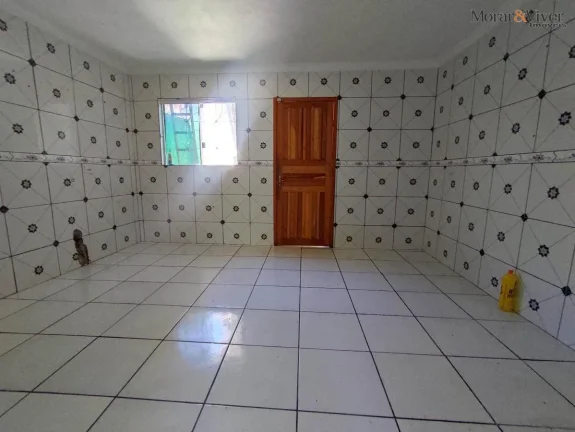 Imagem Sobrado para Venda em São José dos Pinhais, Ipê, 3 dormitórios, 2 banheiros, 2 vagas